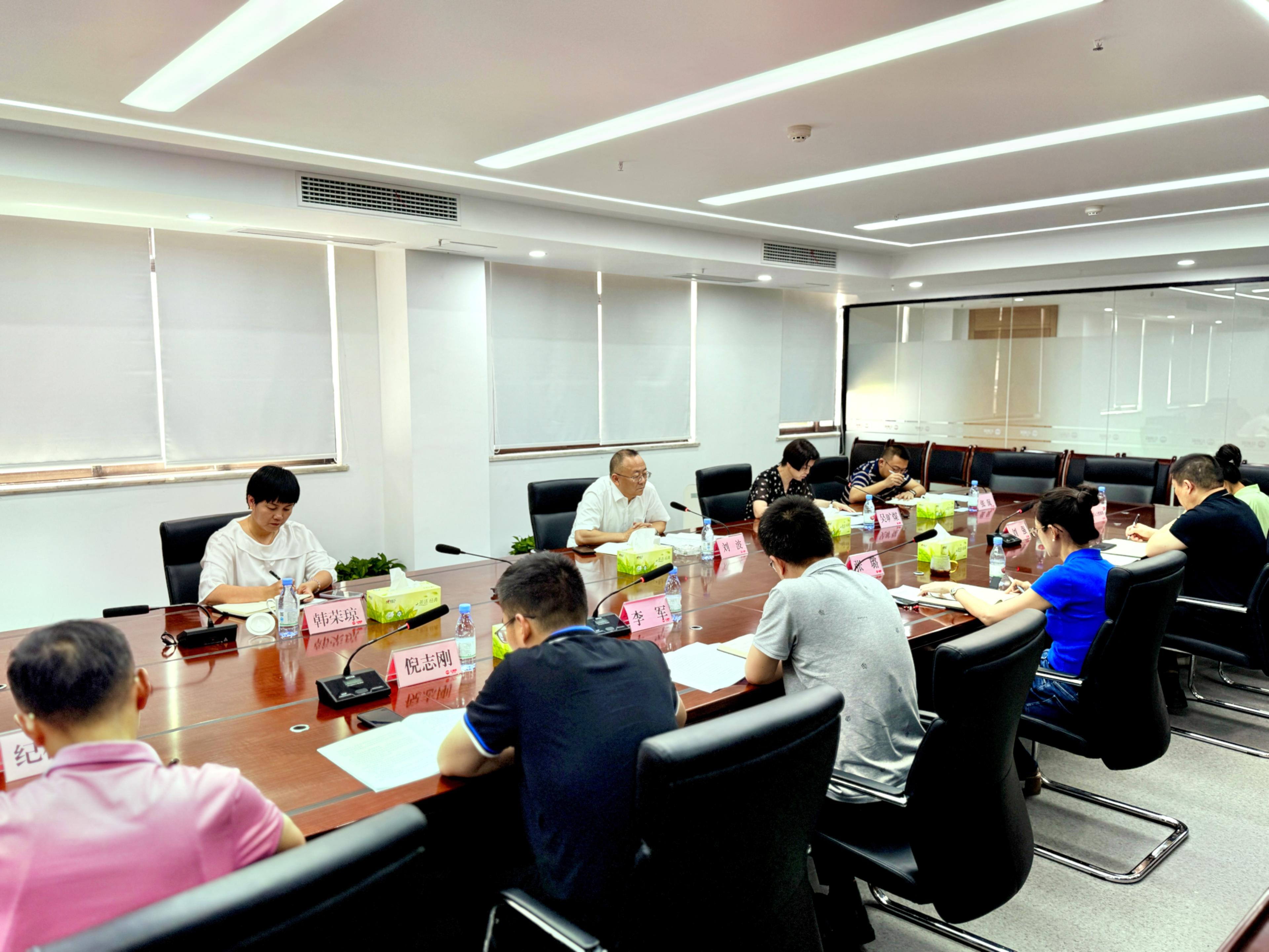 市農(nóng)投集團黨委書記、董事長劉波調(diào)研督導凱欣糧油、中墾牧乳業(yè)全面從嚴治黨工作